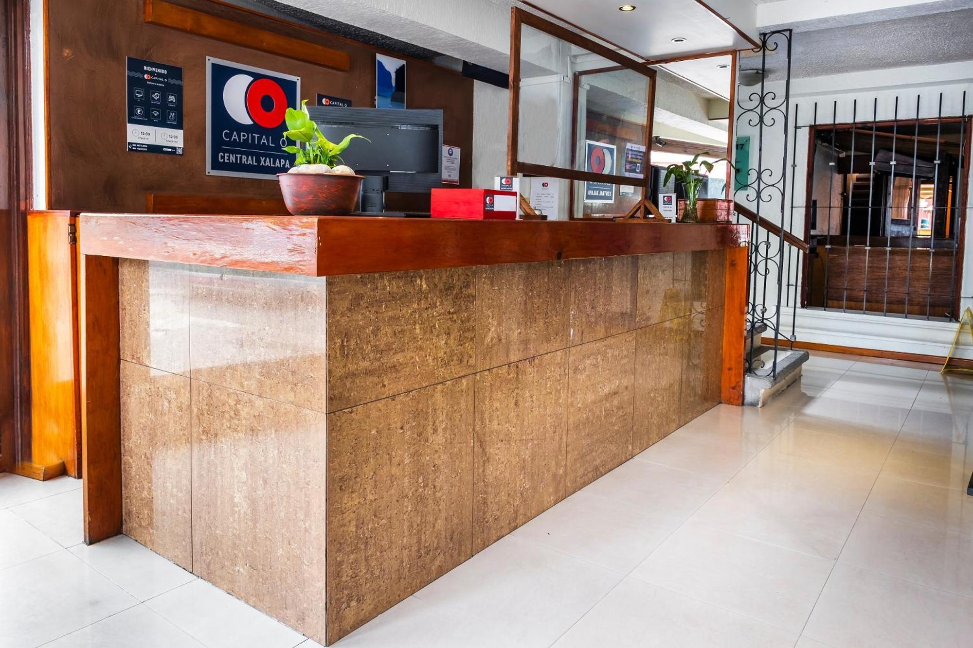 Capital O Hotel Central, ג'אלאפה מראה חיצוני תמונה